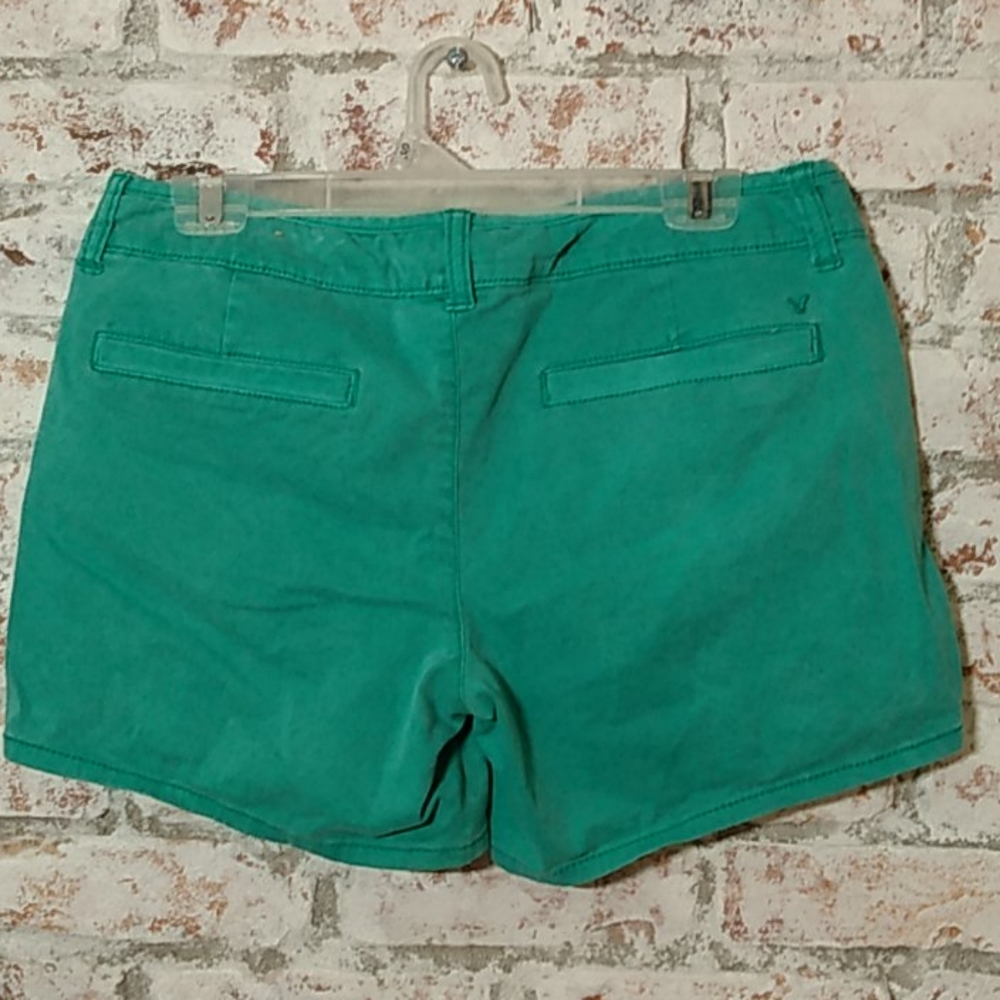 Shorts - Picture 2 of 4